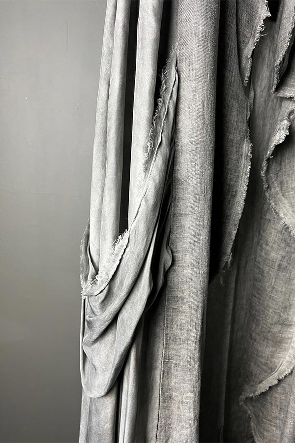 Sanctemuerte Long Gilet in Grey